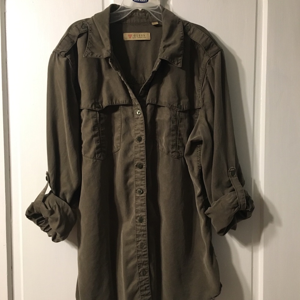 Guess button up